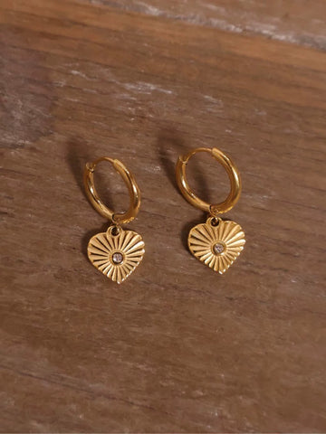 AMOR GRACE｜Exquisite titanium steel gold-plated gold heart earrings